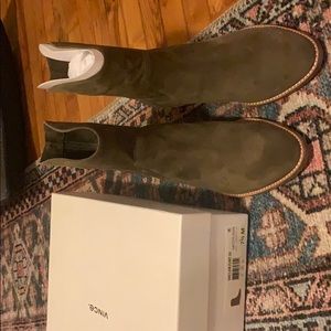 Vince Sinclair suede boots grey/brown NWT
